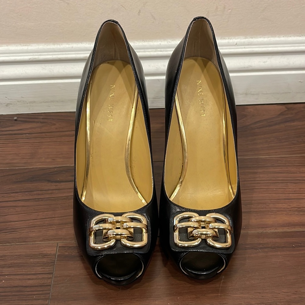 Nine West heels - chic